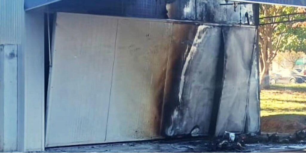Incêndio em entulho reacende debate sobre vulnerabilidade urbana no Noroeste