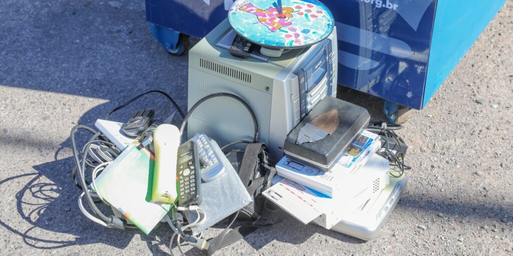 Coleta sustentável eletrônicos recolhidos no DF são reaproveitados e doados