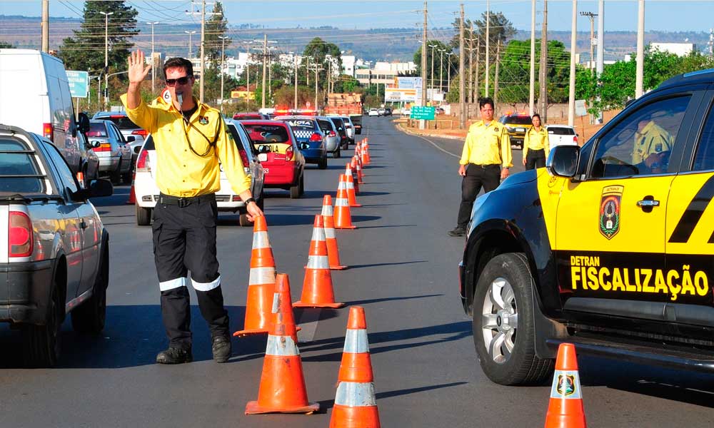 Detran-DF implantará câmeras corporais em agentes de trânsito