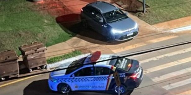 PMDF prende homem em flagrante por furto de placas de grama no Noroeste
